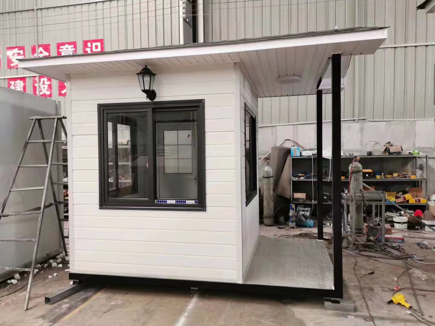 崗?fù)どa(chǎn)車(chē)間實(shí)拍